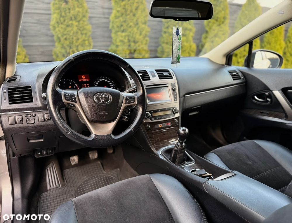 Toyota Avensis 2.0 D-4D Premium - 10