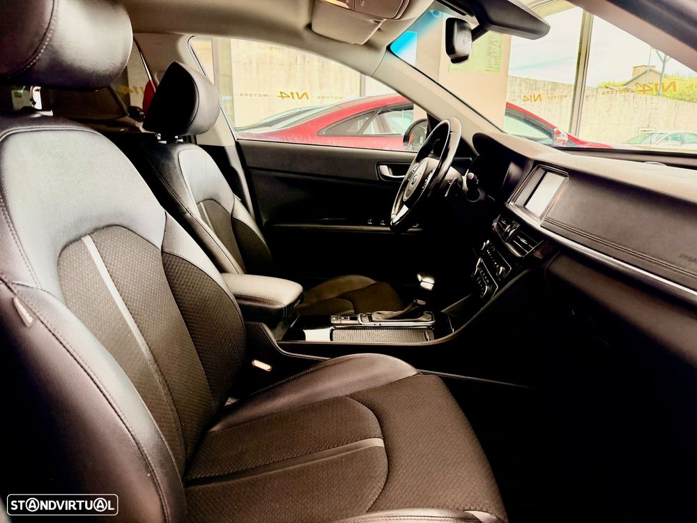 Kia Optima SW - 8