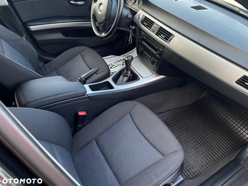 BMW Seria 3 320d DPF - 21