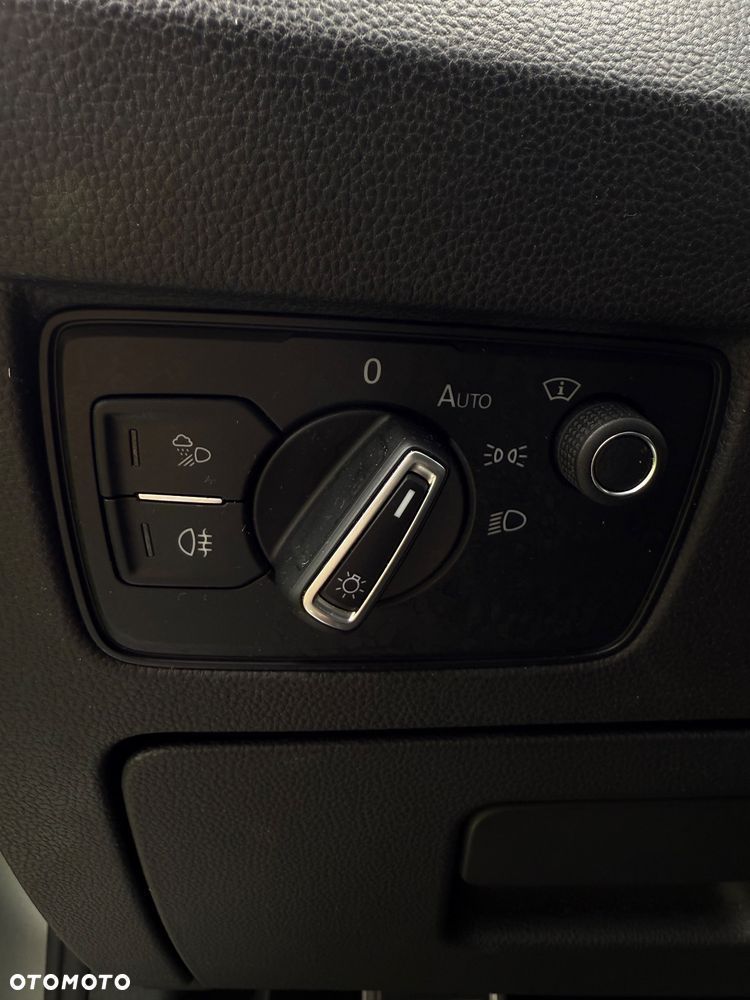 Volkswagen Arteon 2.0 TSI 4Motion R-Line DSG - 28