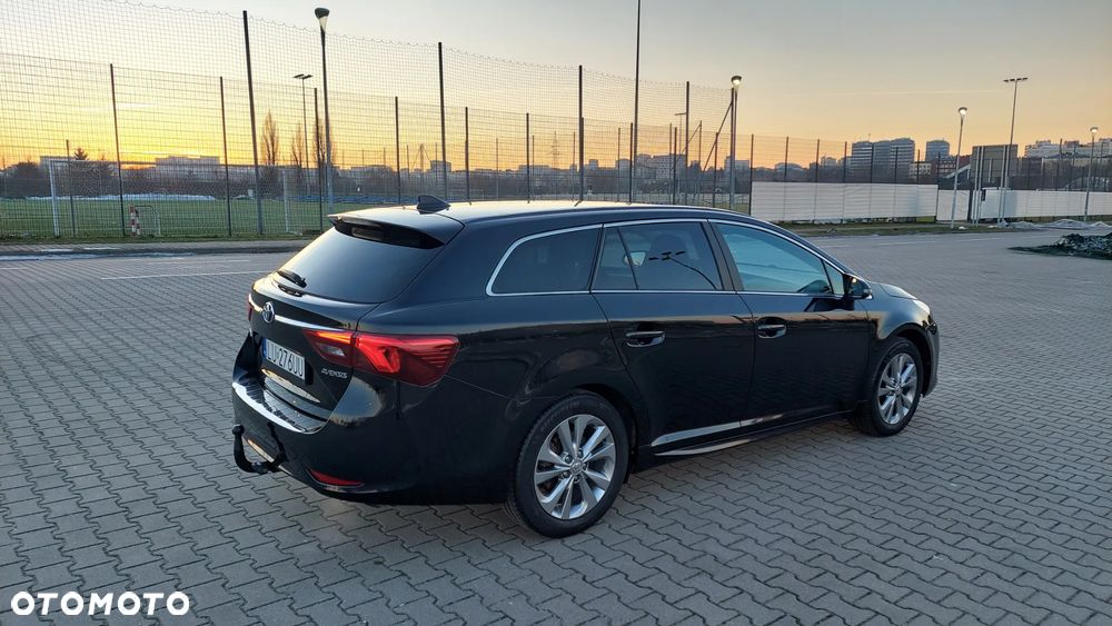 Toyota Avensis 1.8 Premium EU5 MS - 8