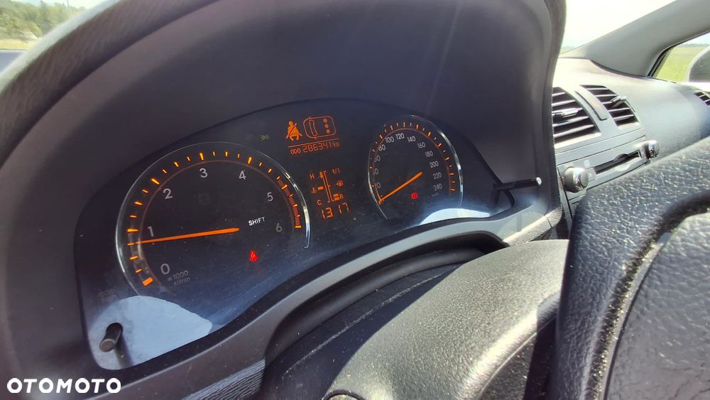 Toyota Avensis 2.2 D-4D Business Edition - 9