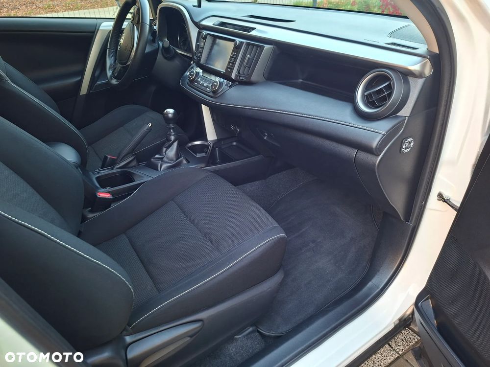 Toyota RAV4 - 24