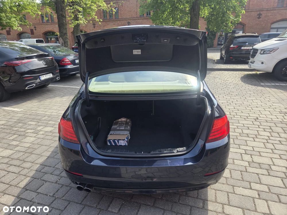 BMW Seria 5 528i - 7