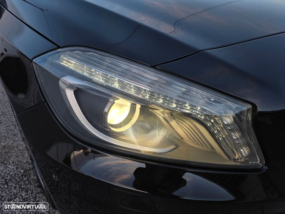Mercedes-Benz A 180 d AMG Line - 24