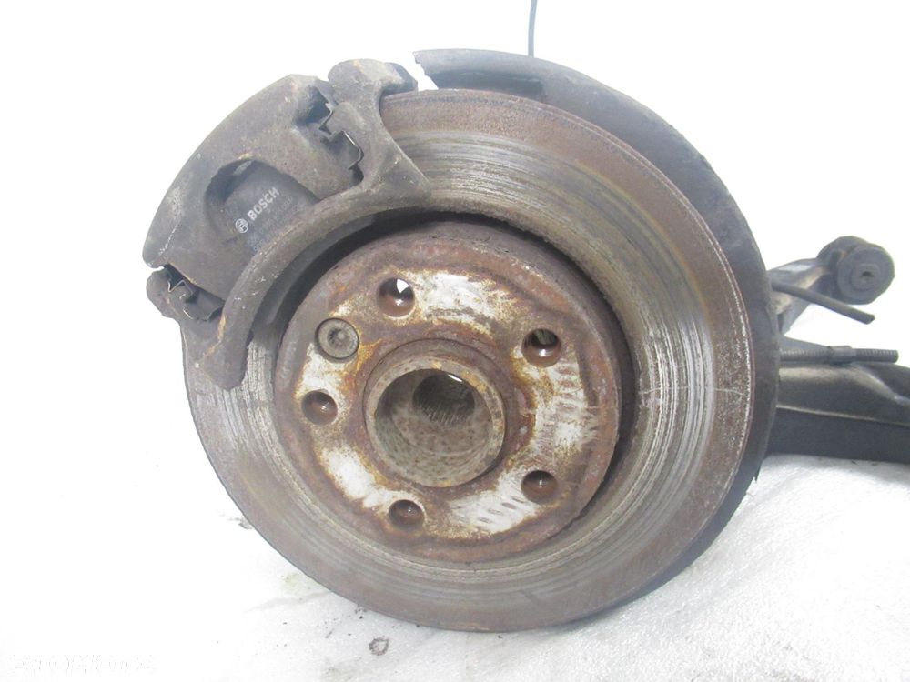 PIASTA TYLNA PRAWA VW TRANSPORTER T5 1.9 TDI 7H0501414D - 9