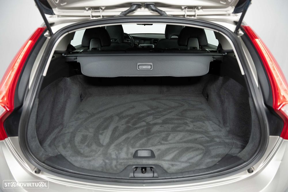 Volvo V60 2.0 D4 Kinetic - 13