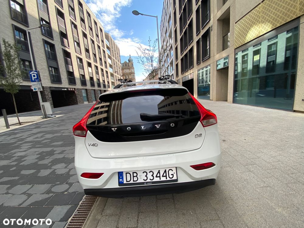 Volvo V40 D2 Summum - 13