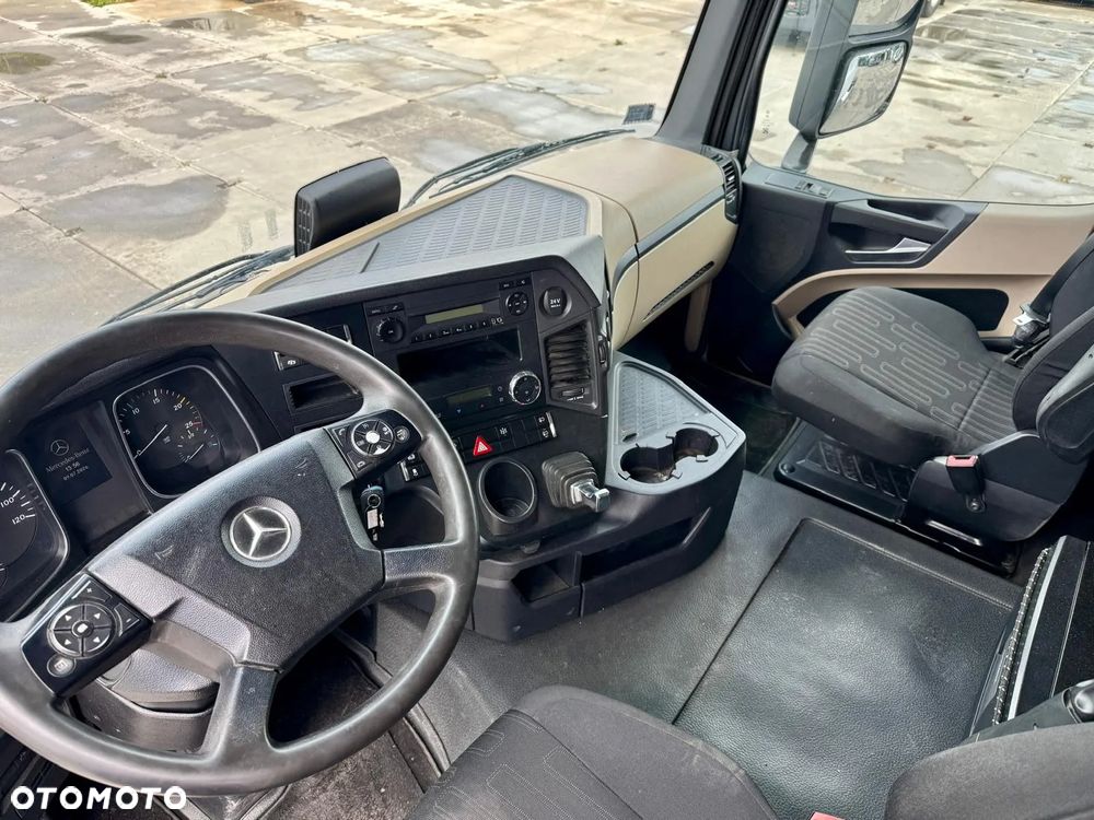 Mercedes-Benz ACTROS MP4 - 3
