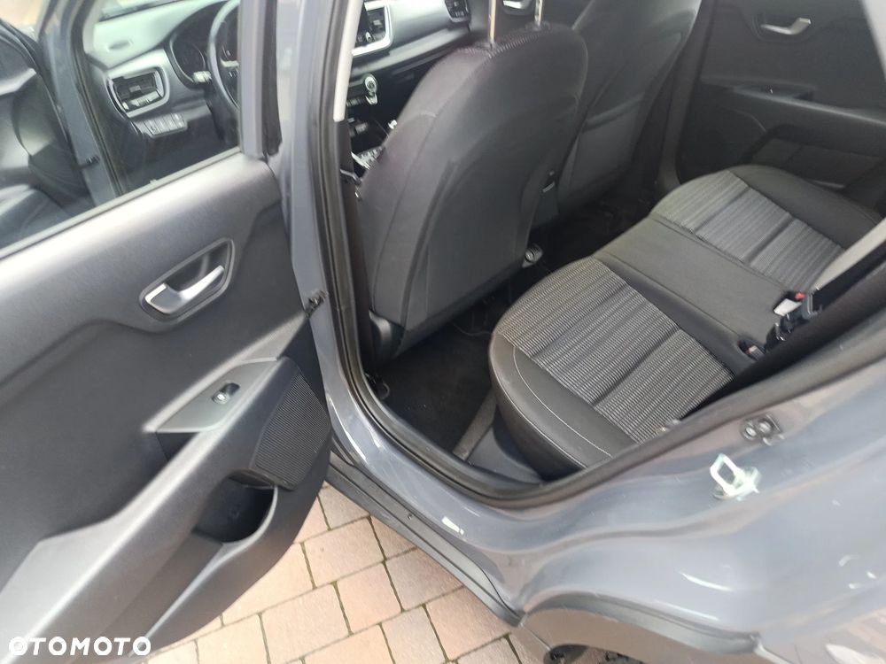 Kia Stonic - 12