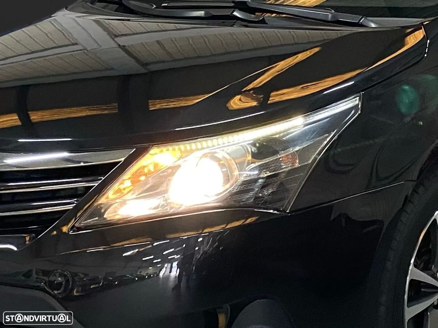 Toyota Avensis SD 2.0 D-4D Exclusive +Navi - 5