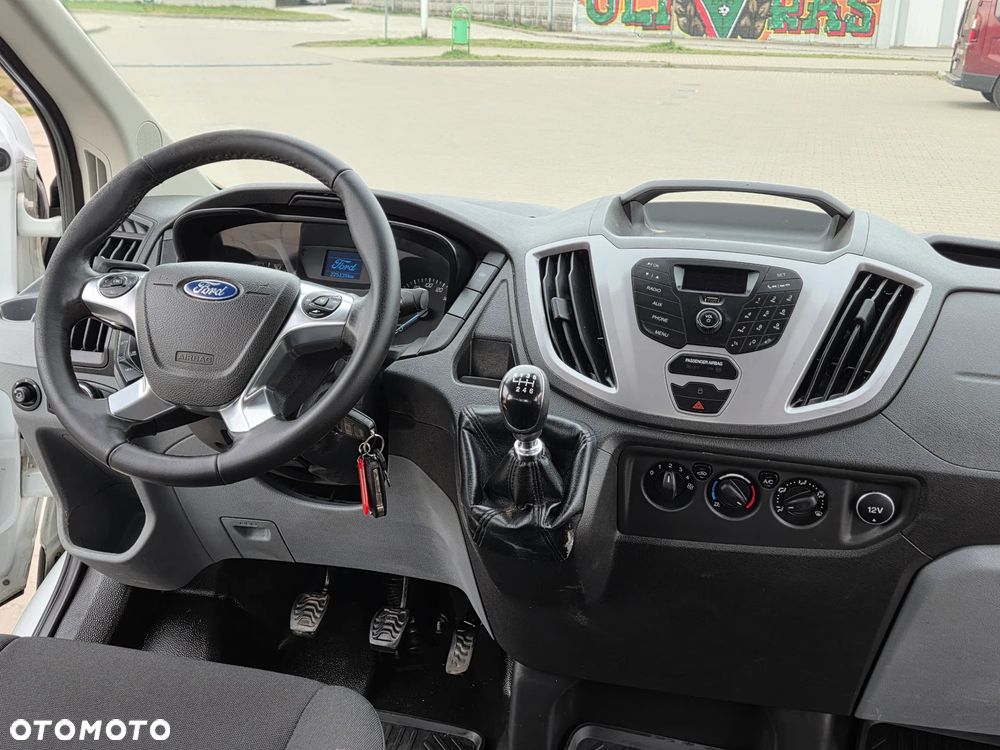 Ford Transit - 22