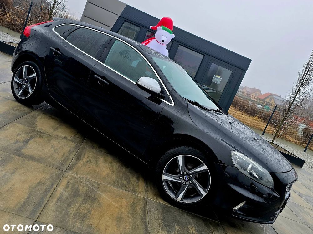 Volvo V40 D2 R Design - 4