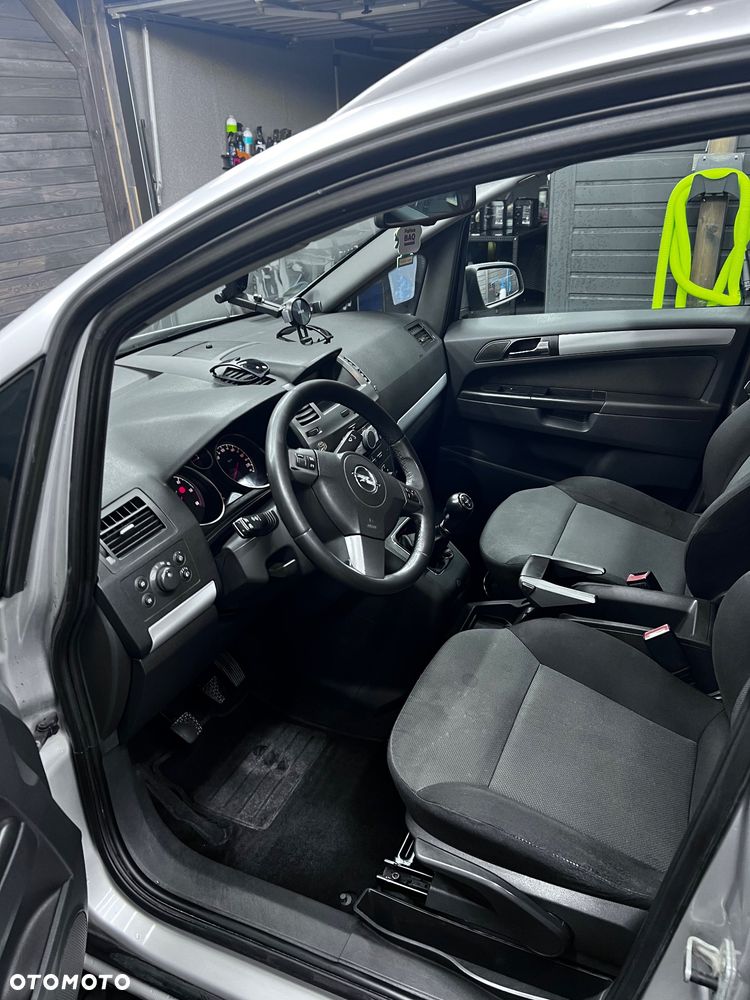 Opel Zafira 1.9 CDTI Enjoy - 9