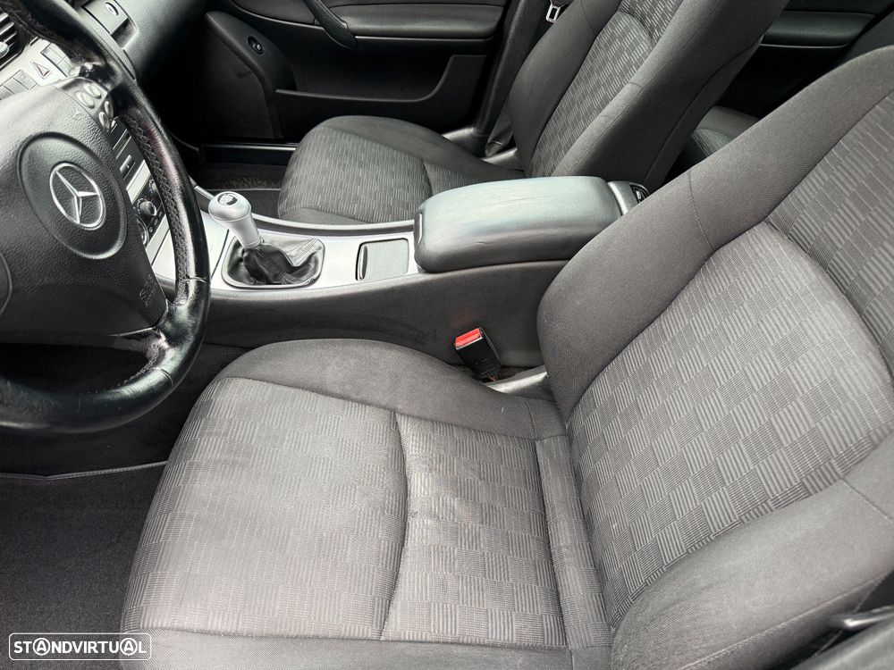 Mercedes-Benz C 200 - 10