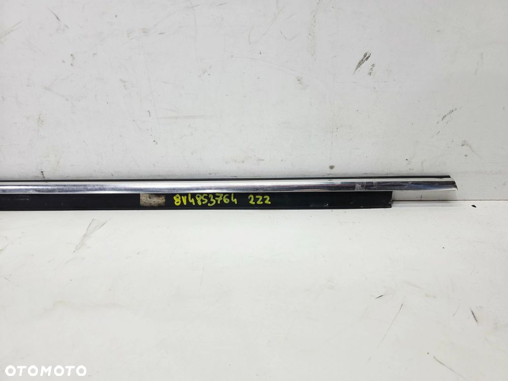 LISTWA ZGARNIAJĄCA SZYBĘ DRZWI PRAWY TYŁ AUDI A3 8V 8V4853764 2ZZ CHROM - 4