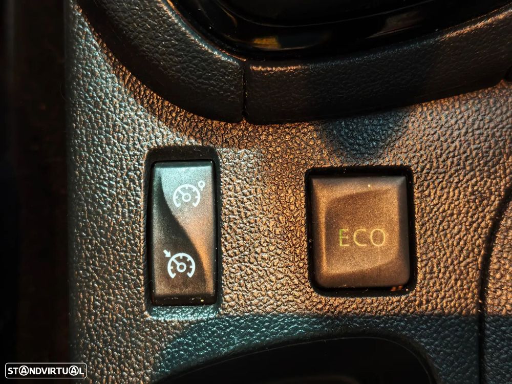 Renault Clio 0.9 TCe Limited - 11