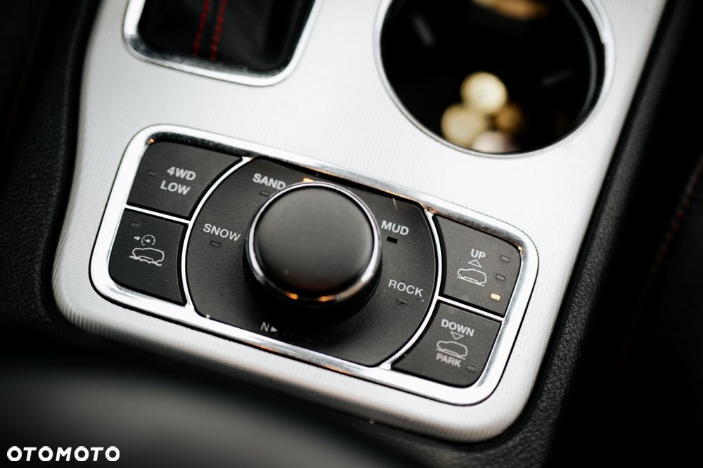 Jeep Grand Cherokee - 8