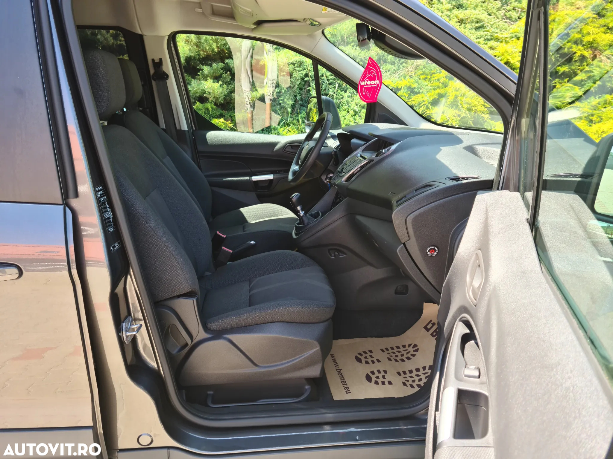 Ford Tourneo Connect 1.5 TDCi LWB (L2) Titanium - 16