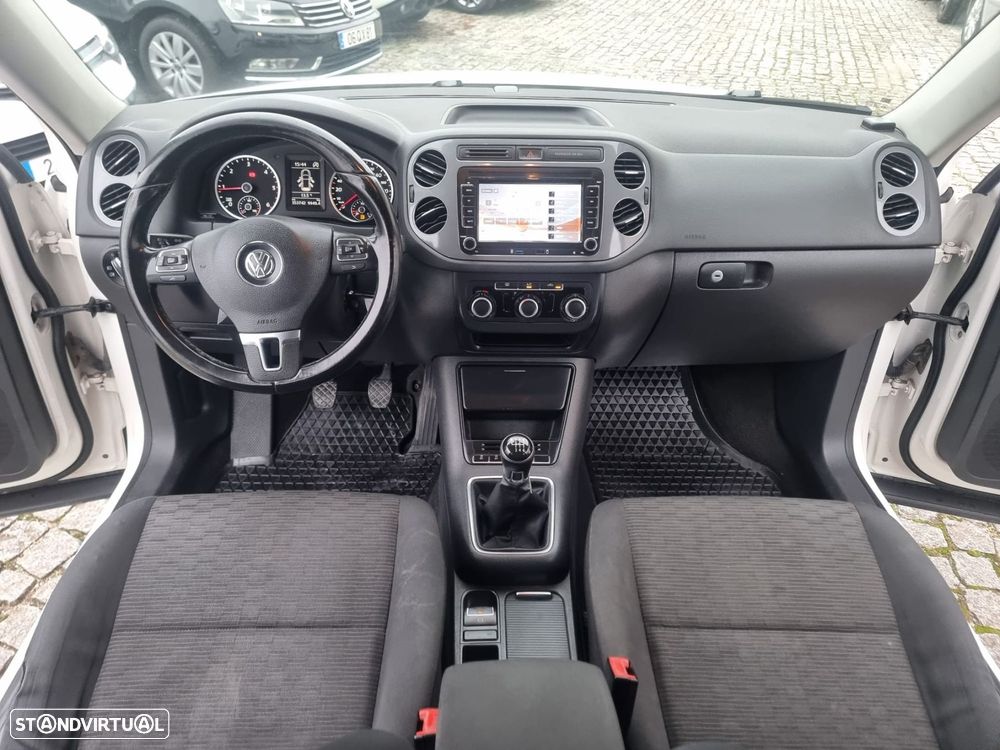 VW Tiguan 2.0 TDi Sport BlueMotion - 8