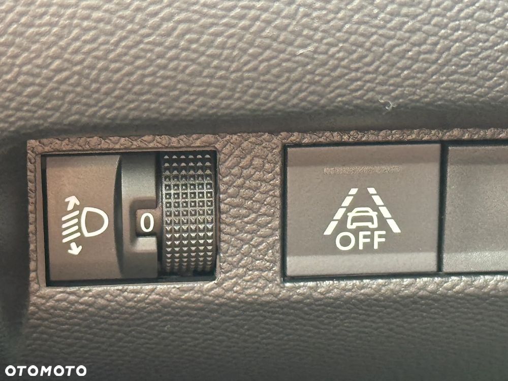 Peugeot 208 Elektromotor 136 Active - 18