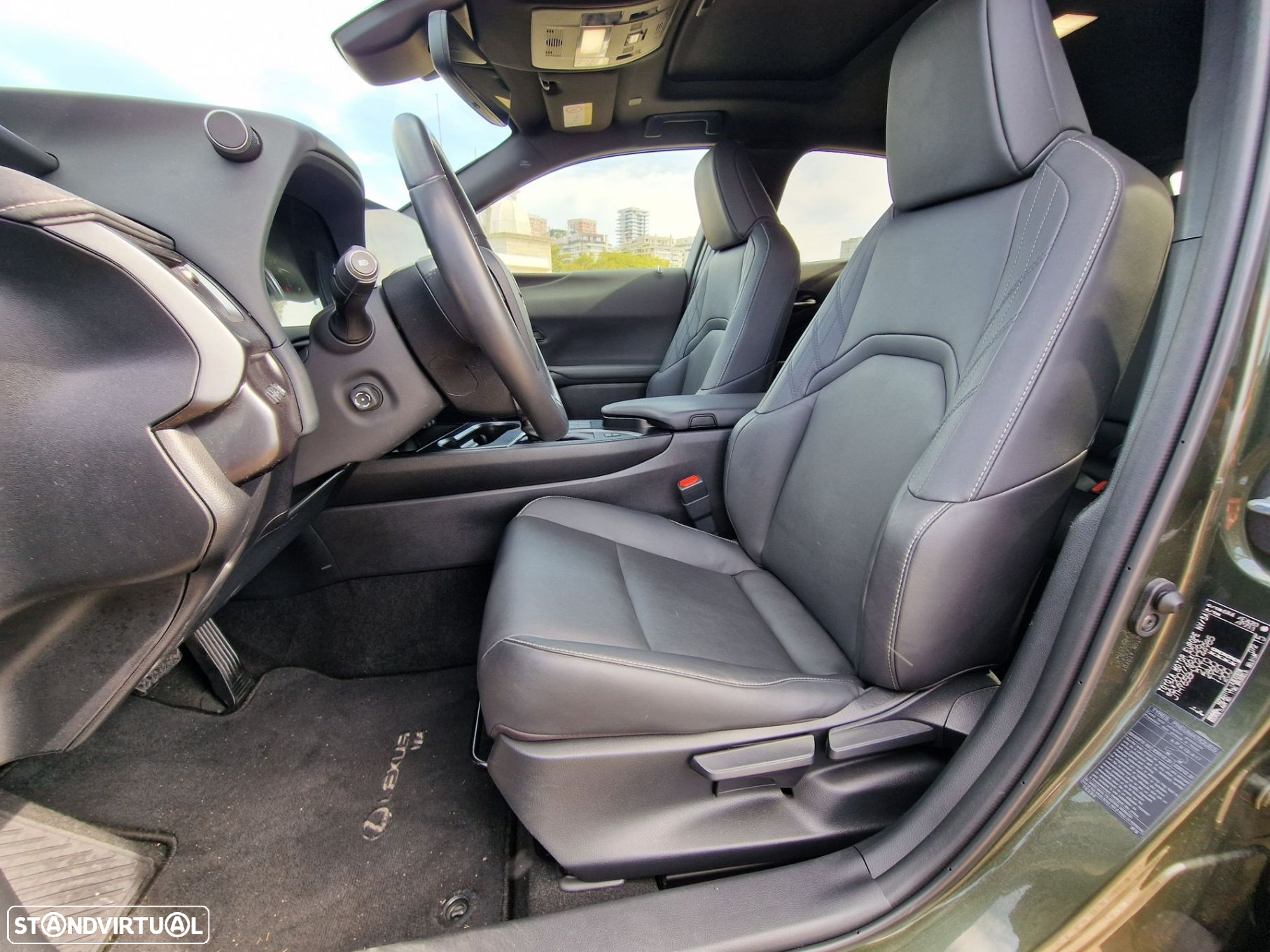 Lexus ux-250h Sport (Ecrã 12.3) - 25