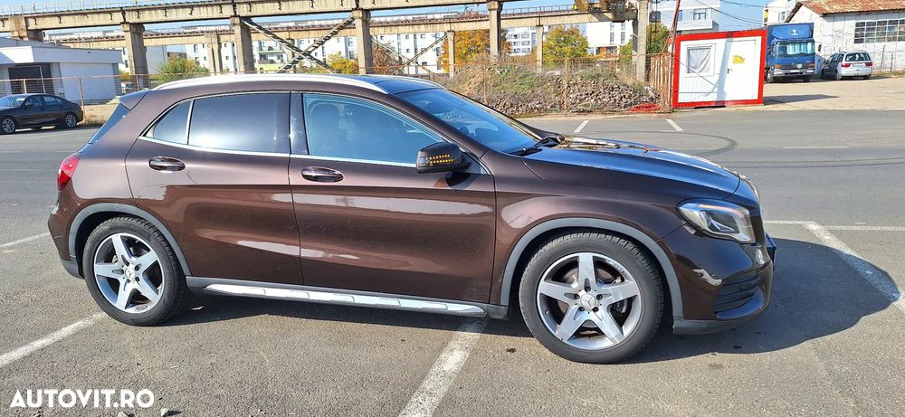 Mercedes-Benz GLA 250 4Matic 7G-DCT AMG Line - 14