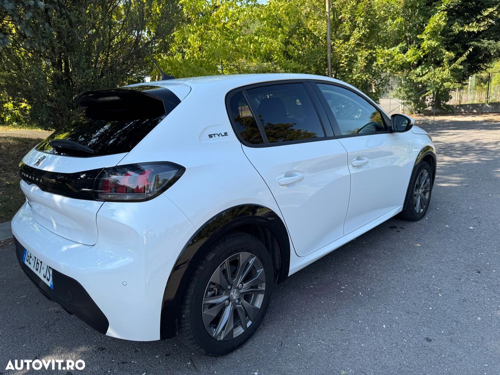 Peugeot 208 e-208 100 kW Style - 14