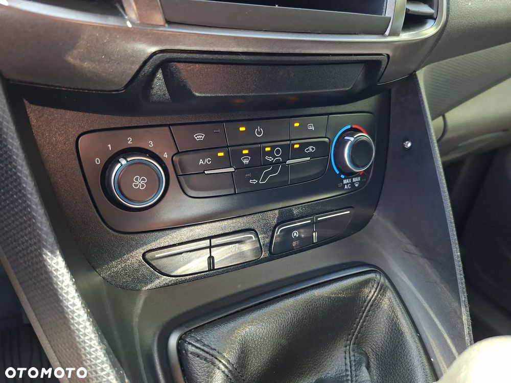 Ford Connect - 33