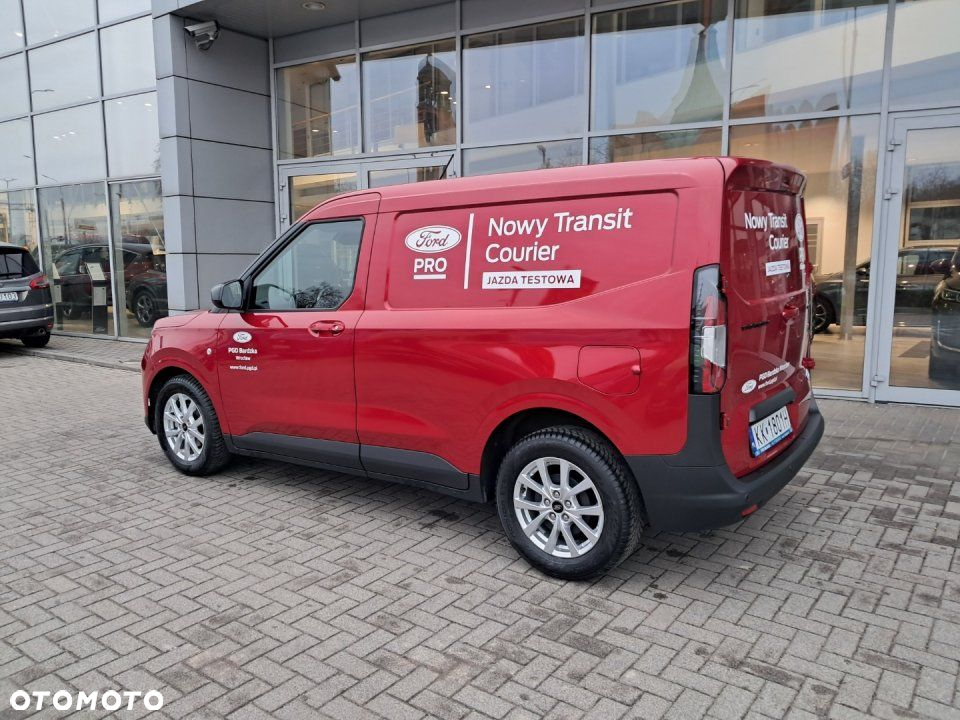 Ford Transit Courier - 4