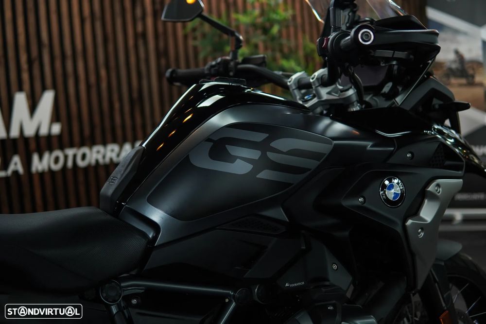BMW R 1250 GS TRIPLE BLACK - 16