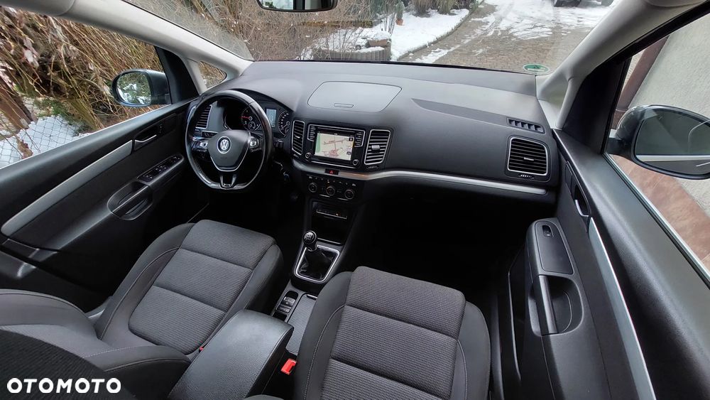 Volkswagen Sharan 2.0 TDI 4MOTION Highline - 17