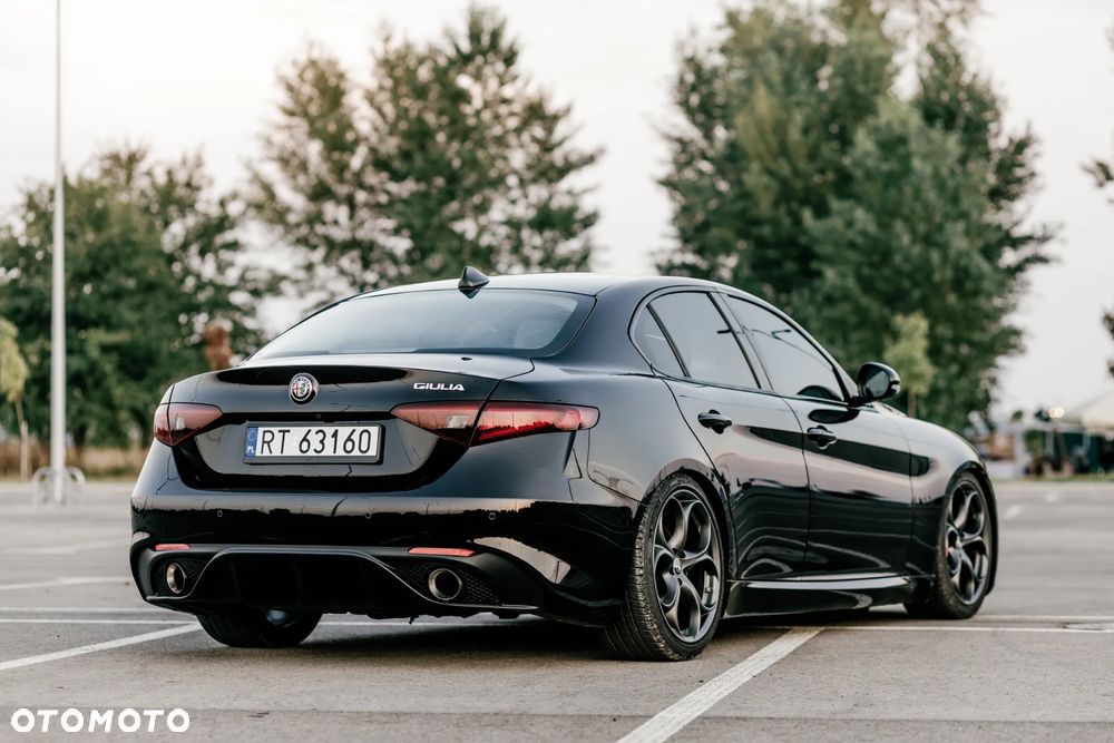Alfa Romeo Giulia 2.0 Turbo 16V AT8 Veloce - 19