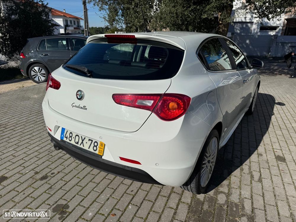 Alfa Romeo Giulietta 1.6 JTDM - 4