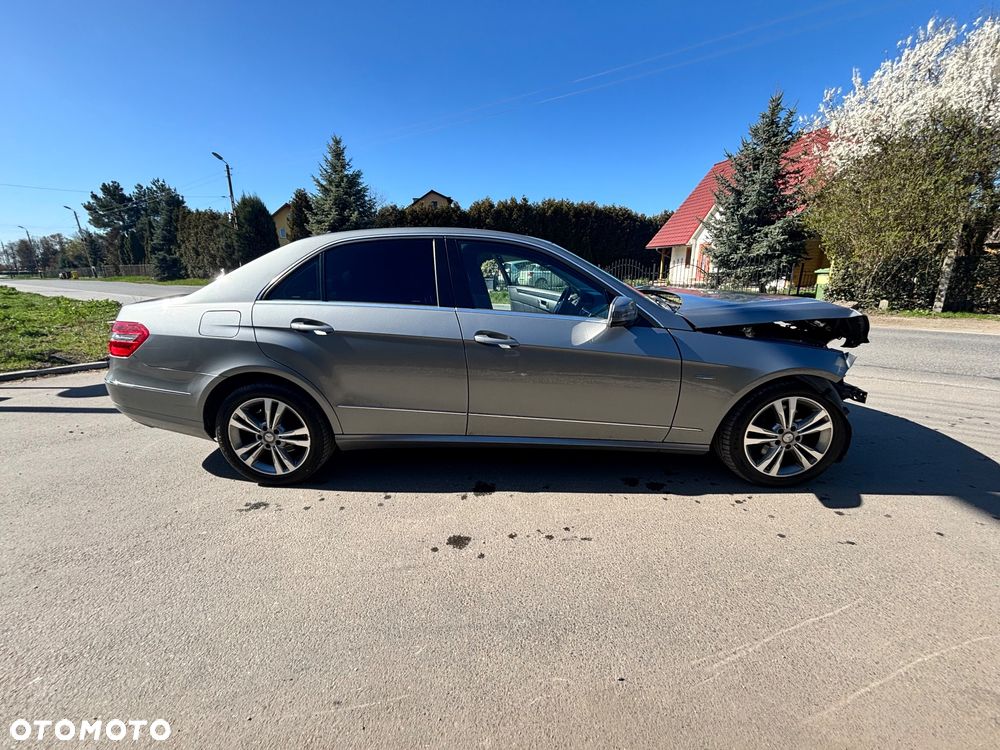 Mercedes-Benz Klasa E 250 CDI DPF BlueEFFICIENCY Automatik Elegance - 6