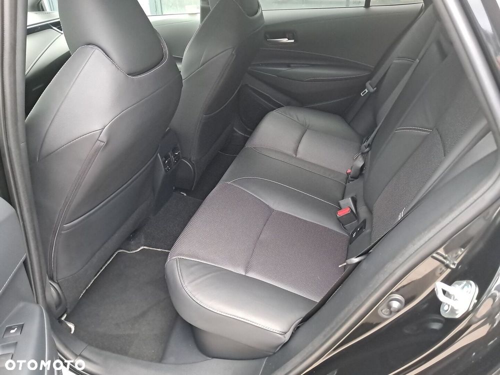 Toyota Corolla - 10