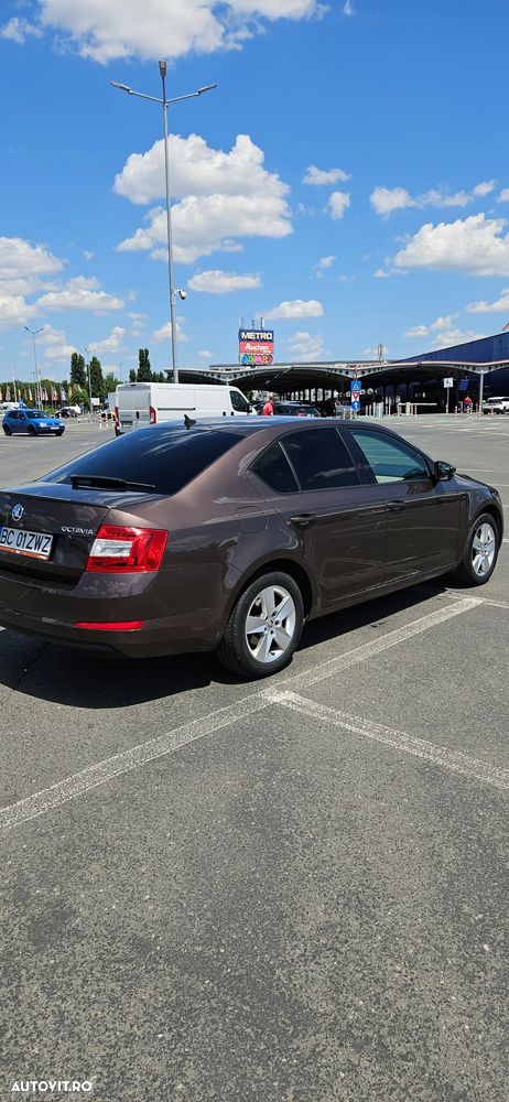 Skoda Octavia 1.8 TSI DSG Style - 6