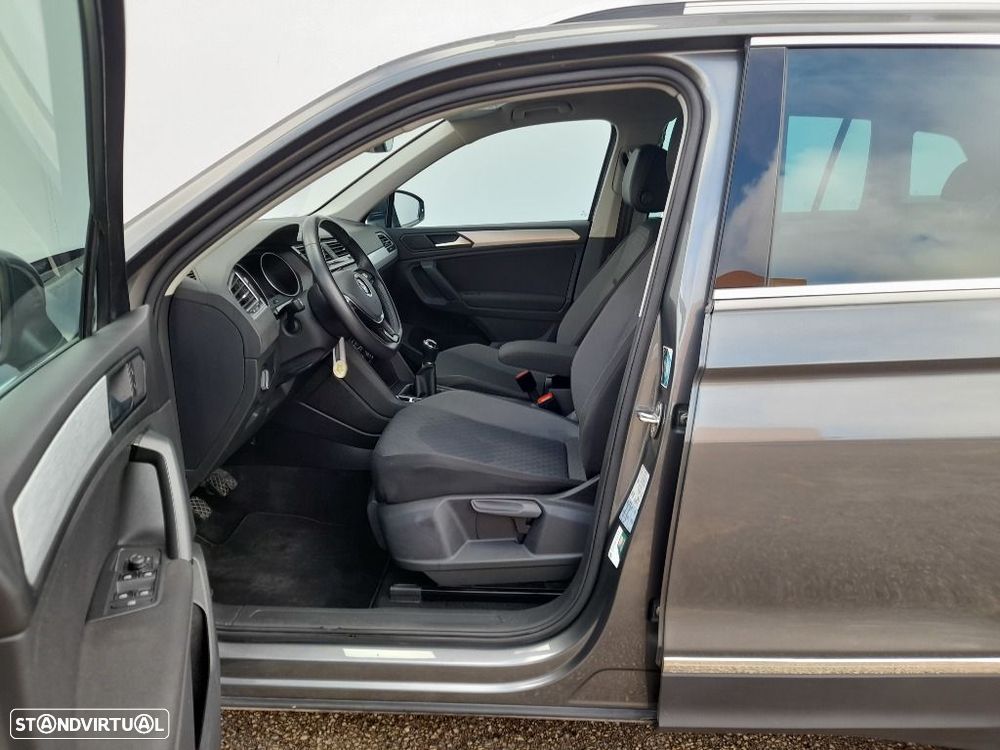 VW Tiguan 1.6 TDI Confortline - 3