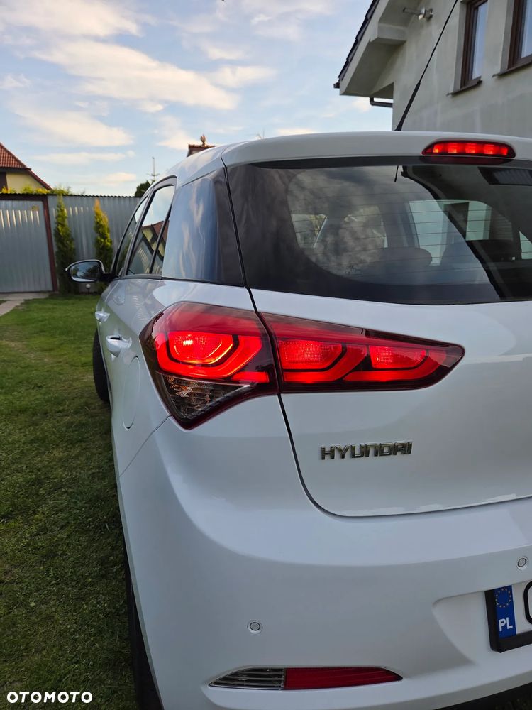 Hyundai i20 1.2 Intro Edition - 20