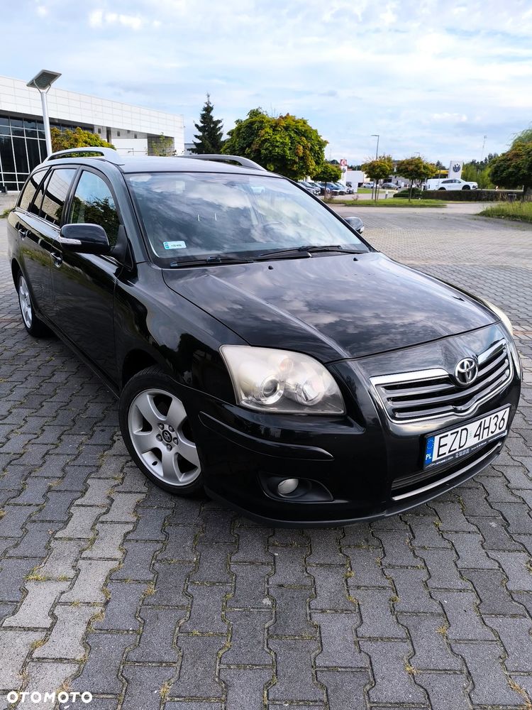 Toyota Avensis 2.0 D-4D - 10