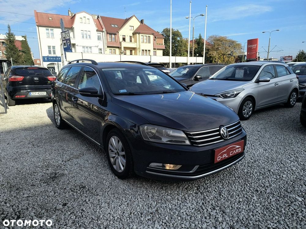 Volkswagen Passat - 4