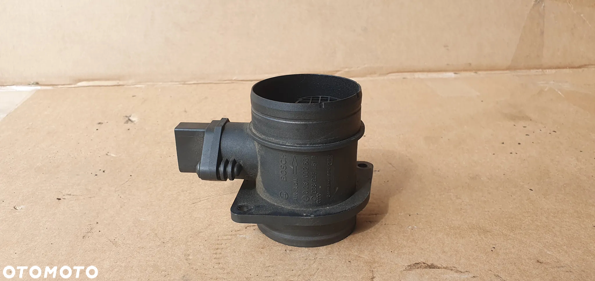 Przepływomierz powietrza VW Touran 1.9 TDI 038906461B 0281002531 - 2