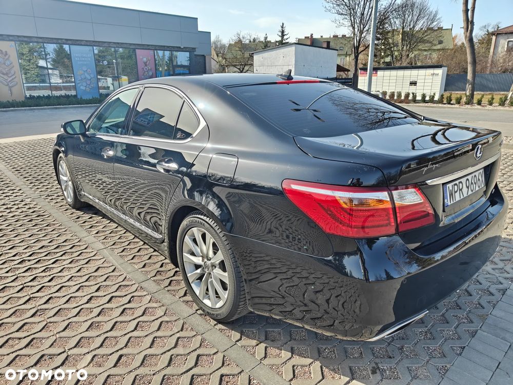 Lexus LS - 2