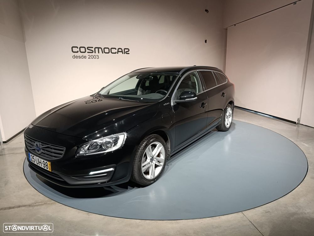 Volvo V60 2.4 D6 Momentum AWD Phev - 3