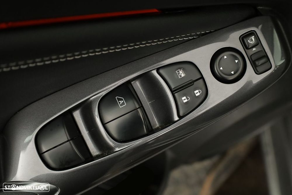 Nissan Juke 1.0 DIG-T Tekna — fotografia 19