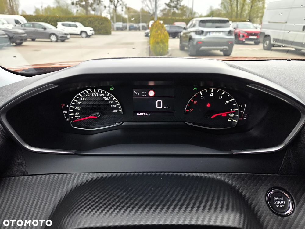 Peugeot 2008 PureTech 100 Allure S&S BVM6 - 21