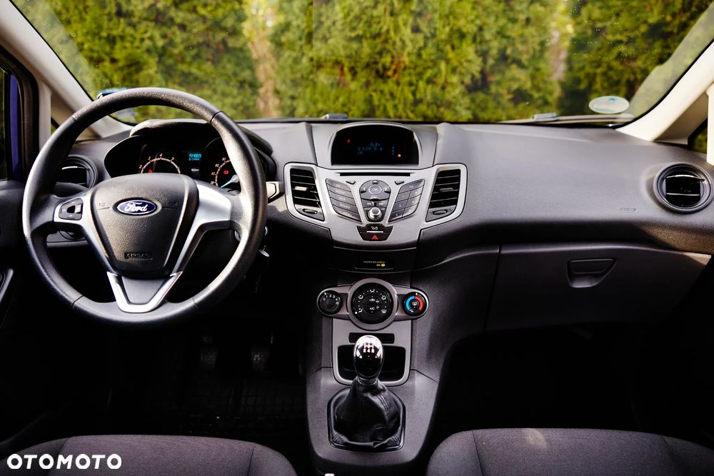 Ford Fiesta 1.25 Ambiente - 24