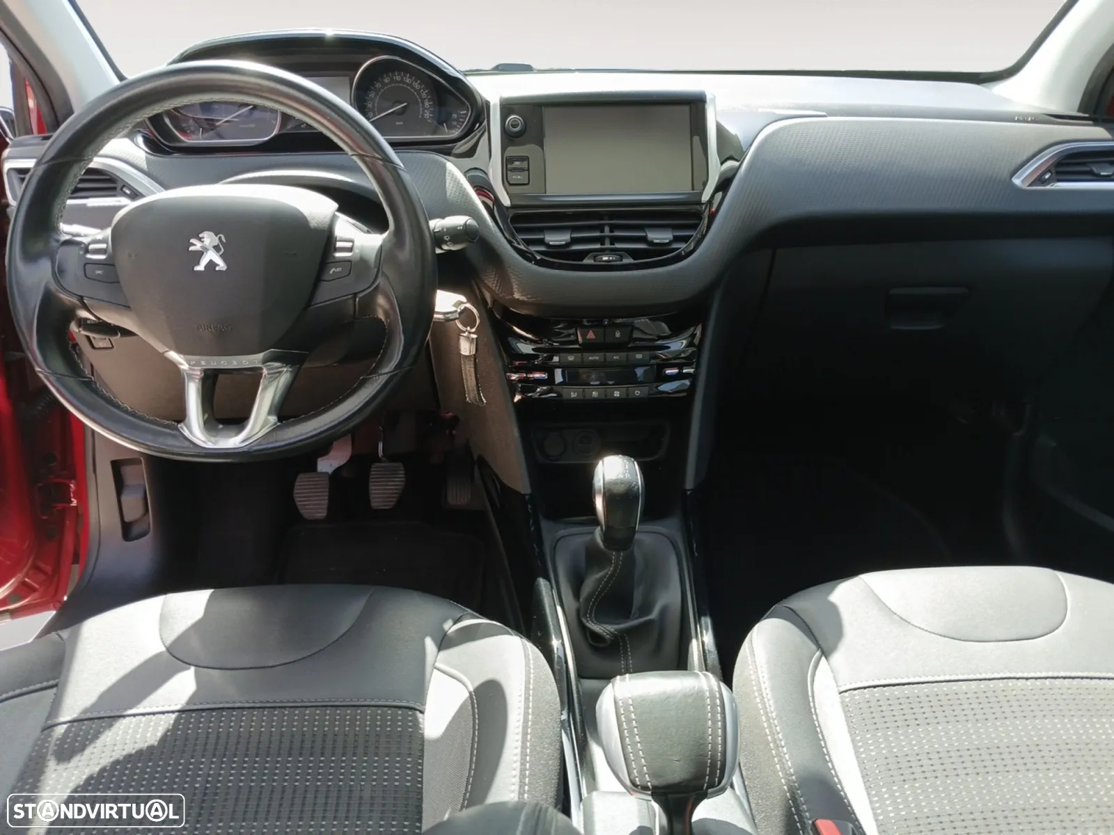 Peugeot 2008 1.2 PureTech Allure - 11