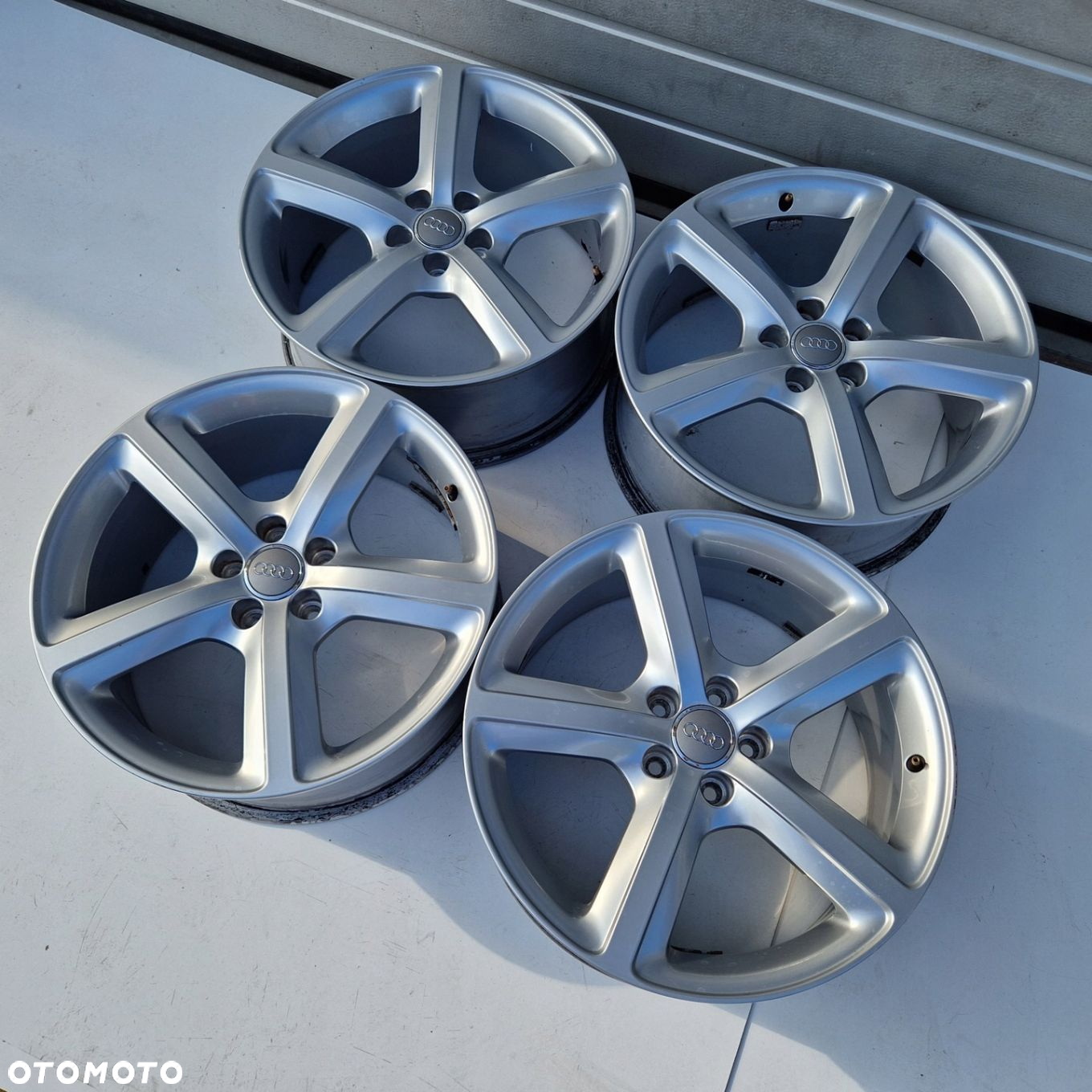 AUDI Q5 A5 S5 A4 B8 B9 A6 C6 C7 5x112 19 IS39 - 3