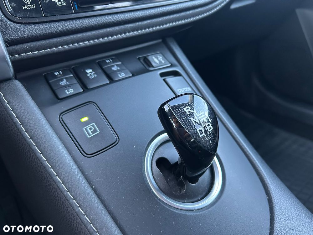 Toyota Auris Hybrid 135 Prestige - 18